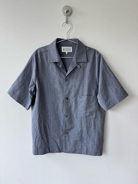 Maison Margiela Men’s Blue/Gray Linen Short Sleeve Tab Collar Shirt - Size 39